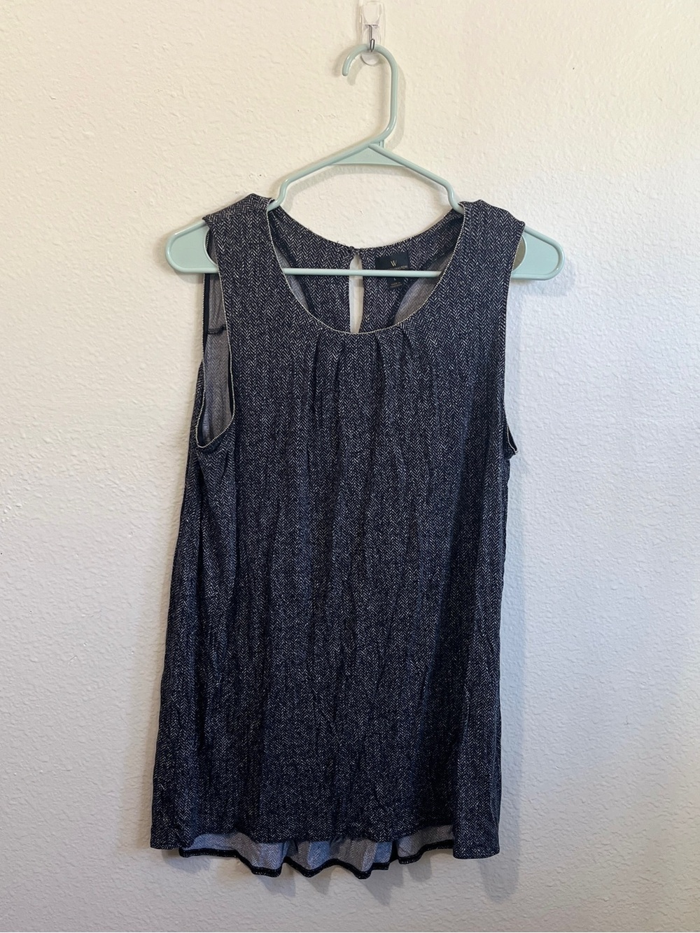 Worthington sleeveless blouse